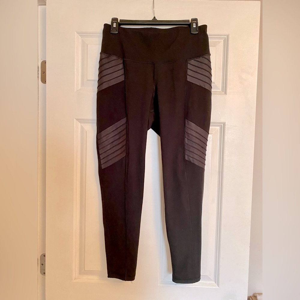 Old Navy Elevate 7/8 Moto leggings, black, large